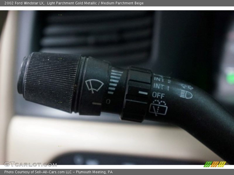 Light Parchment Gold Metallic / Medium Parchment Beige 2002 Ford Windstar LX