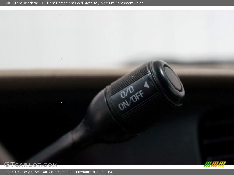 Light Parchment Gold Metallic / Medium Parchment Beige 2002 Ford Windstar LX