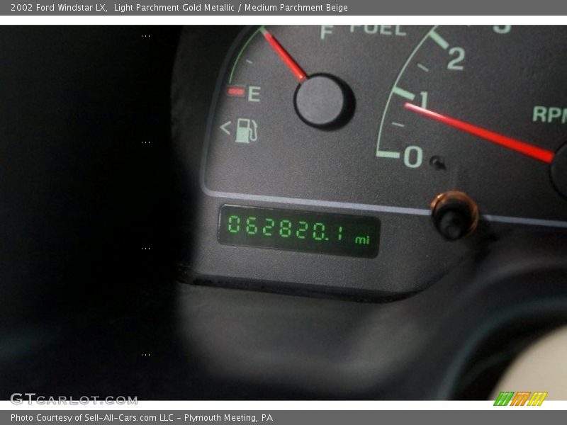 Light Parchment Gold Metallic / Medium Parchment Beige 2002 Ford Windstar LX