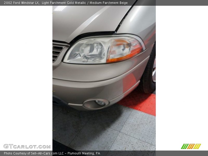 Light Parchment Gold Metallic / Medium Parchment Beige 2002 Ford Windstar LX