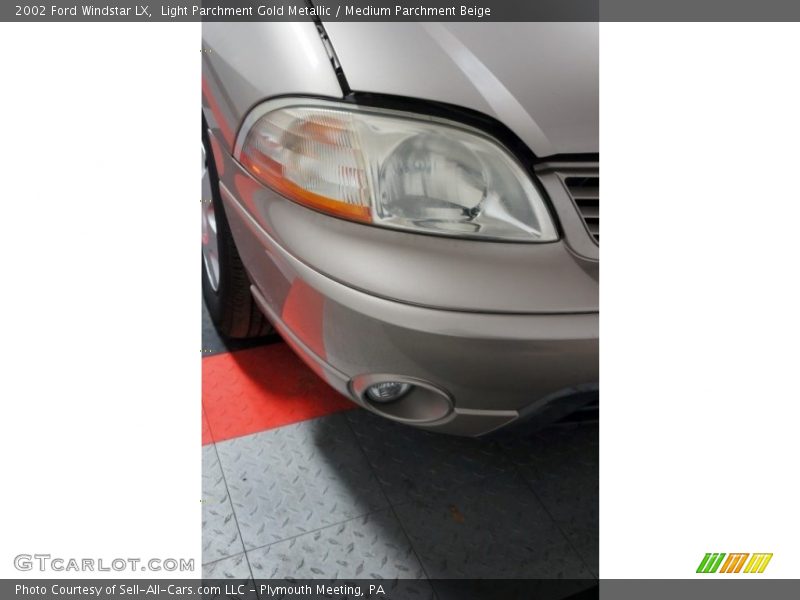 Light Parchment Gold Metallic / Medium Parchment Beige 2002 Ford Windstar LX