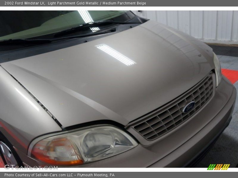 Light Parchment Gold Metallic / Medium Parchment Beige 2002 Ford Windstar LX