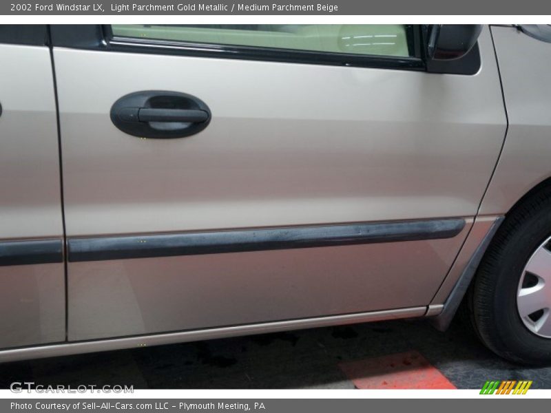 Light Parchment Gold Metallic / Medium Parchment Beige 2002 Ford Windstar LX
