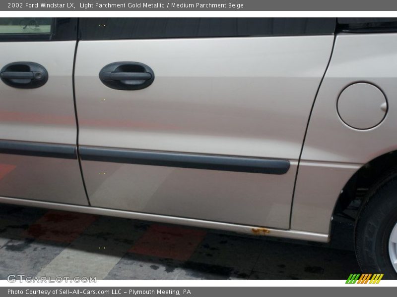 Light Parchment Gold Metallic / Medium Parchment Beige 2002 Ford Windstar LX