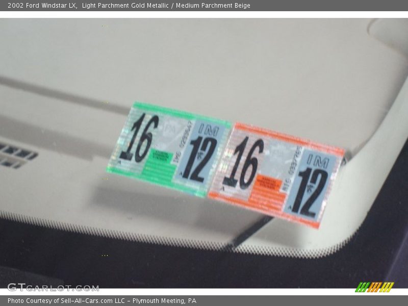 Light Parchment Gold Metallic / Medium Parchment Beige 2002 Ford Windstar LX