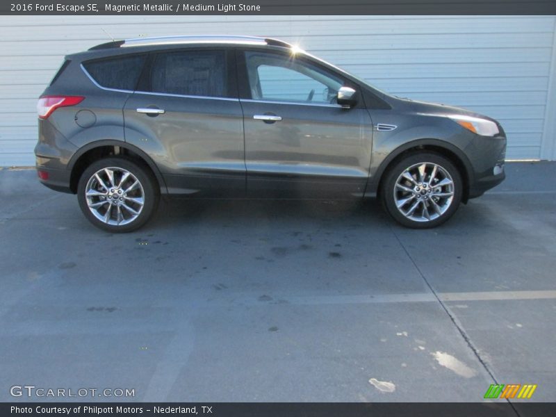 Magnetic Metallic / Medium Light Stone 2016 Ford Escape SE