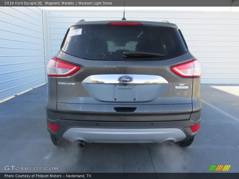 Magnetic Metallic / Medium Light Stone 2016 Ford Escape SE