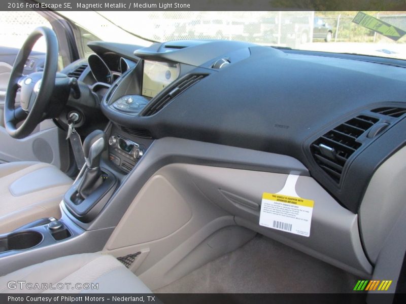 Magnetic Metallic / Medium Light Stone 2016 Ford Escape SE