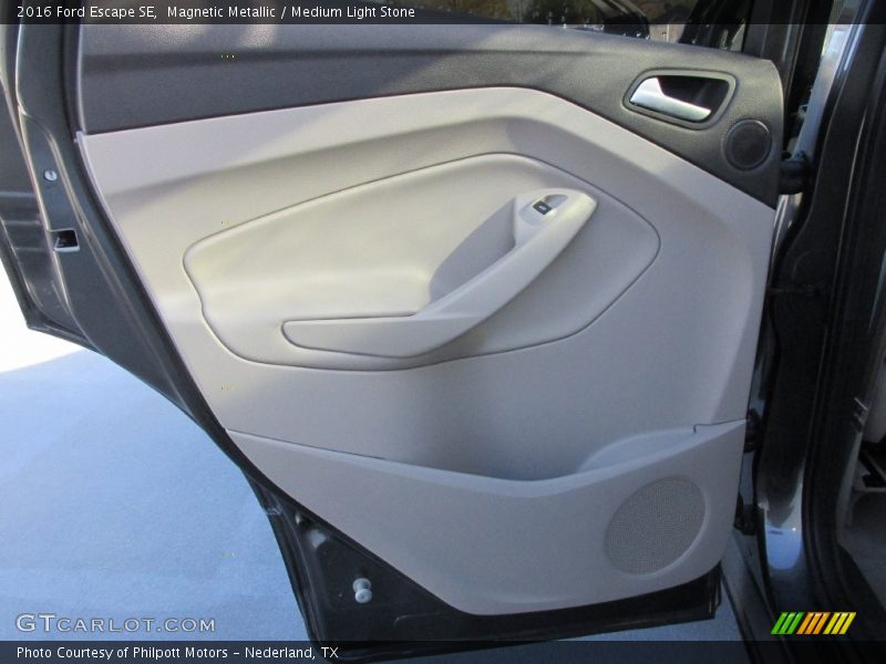 Magnetic Metallic / Medium Light Stone 2016 Ford Escape SE