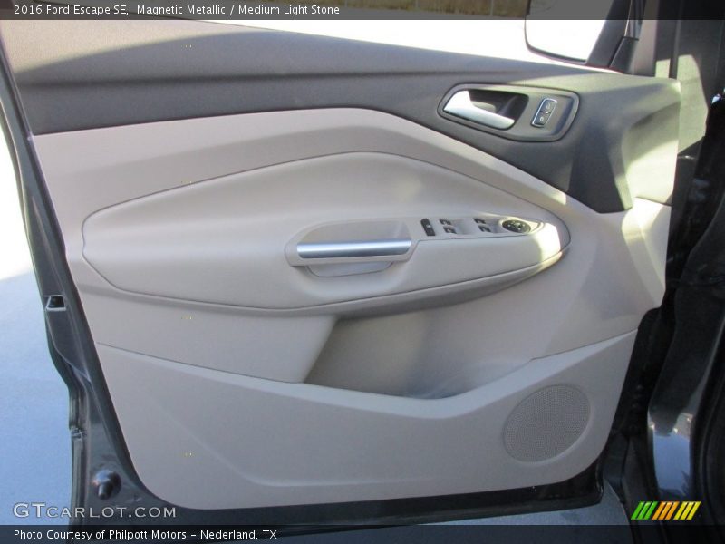 Magnetic Metallic / Medium Light Stone 2016 Ford Escape SE