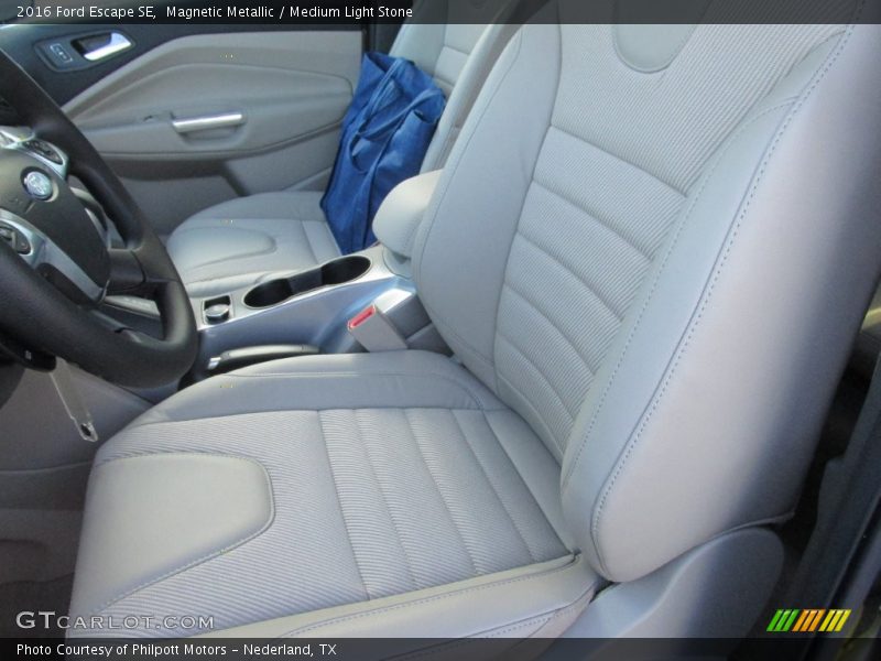 Magnetic Metallic / Medium Light Stone 2016 Ford Escape SE