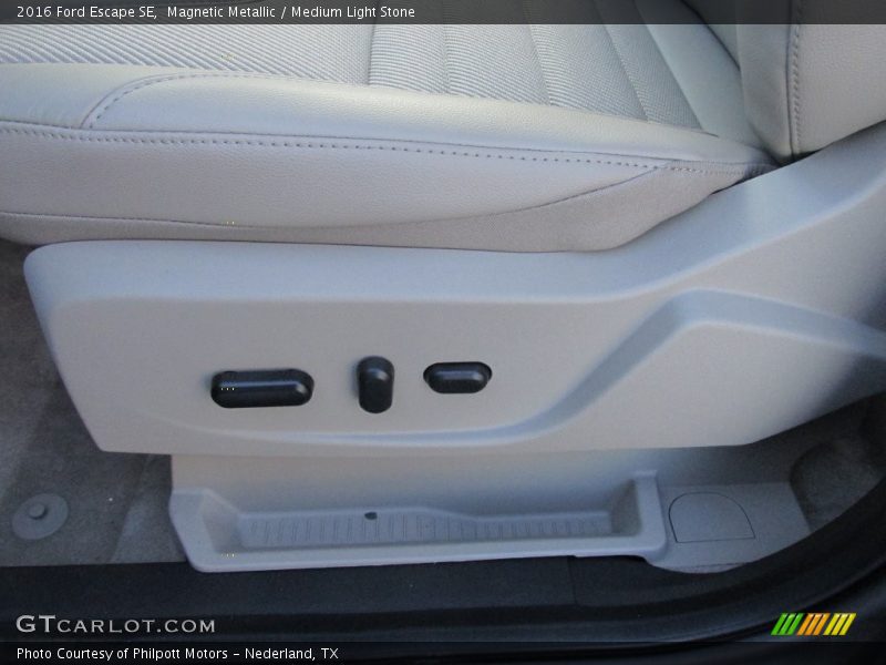 Magnetic Metallic / Medium Light Stone 2016 Ford Escape SE