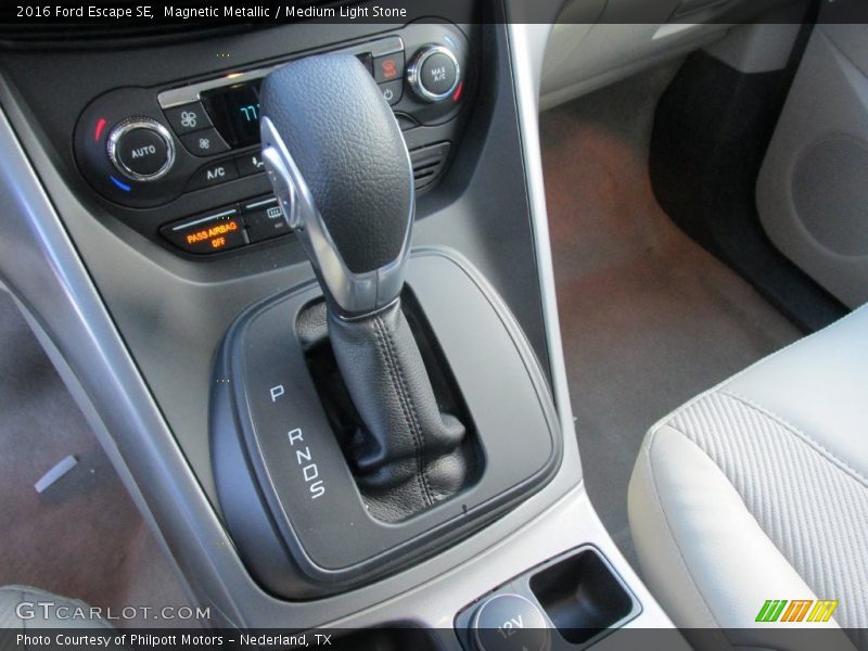 Magnetic Metallic / Medium Light Stone 2016 Ford Escape SE