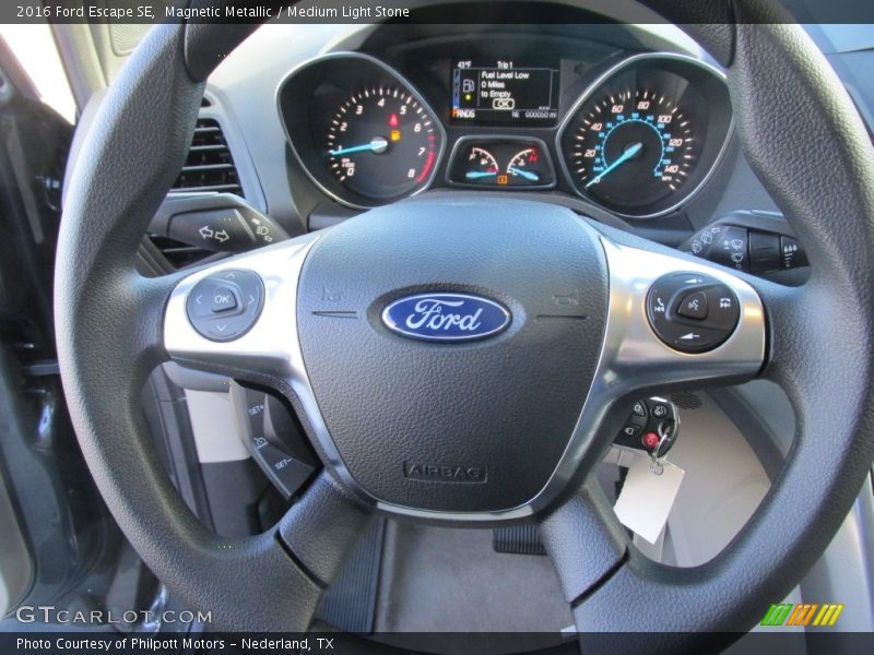 Magnetic Metallic / Medium Light Stone 2016 Ford Escape SE