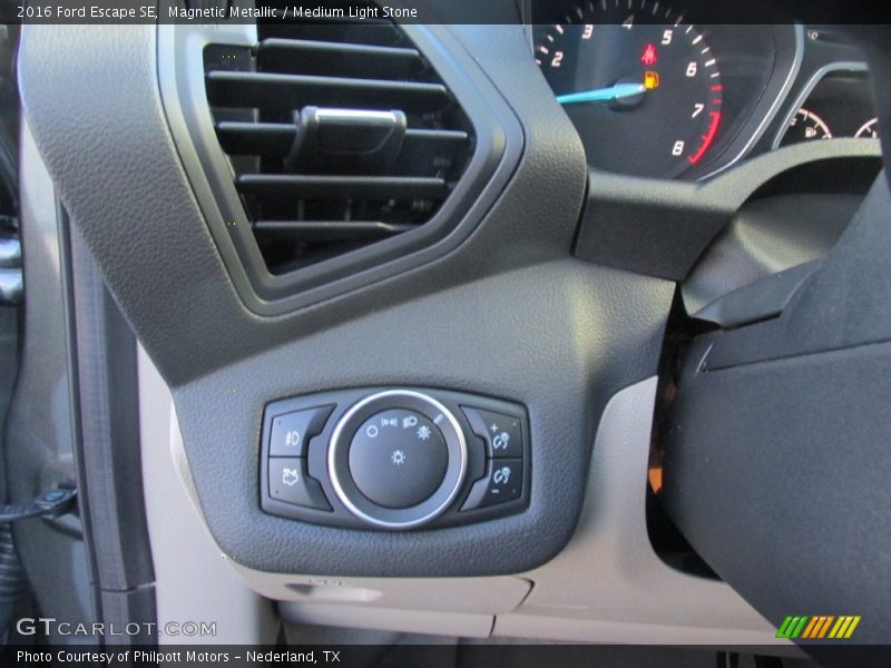 Magnetic Metallic / Medium Light Stone 2016 Ford Escape SE