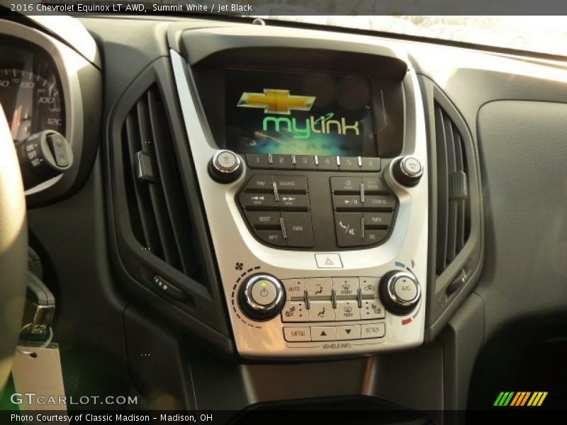 Summit White / Jet Black 2016 Chevrolet Equinox LT AWD