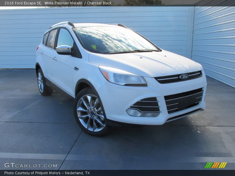 White Platinum Metallic / Charcoal Black 2016 Ford Escape SE