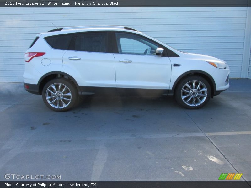 White Platinum Metallic / Charcoal Black 2016 Ford Escape SE