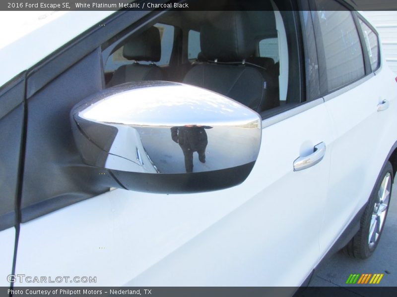 White Platinum Metallic / Charcoal Black 2016 Ford Escape SE