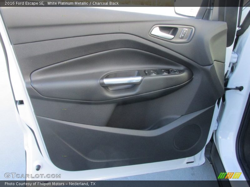 White Platinum Metallic / Charcoal Black 2016 Ford Escape SE