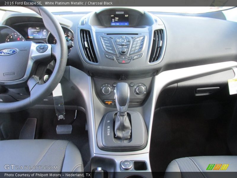 White Platinum Metallic / Charcoal Black 2016 Ford Escape SE