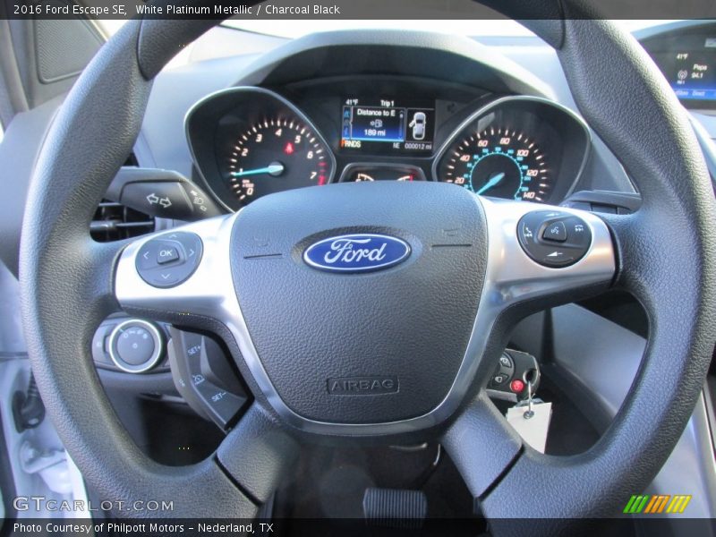 White Platinum Metallic / Charcoal Black 2016 Ford Escape SE