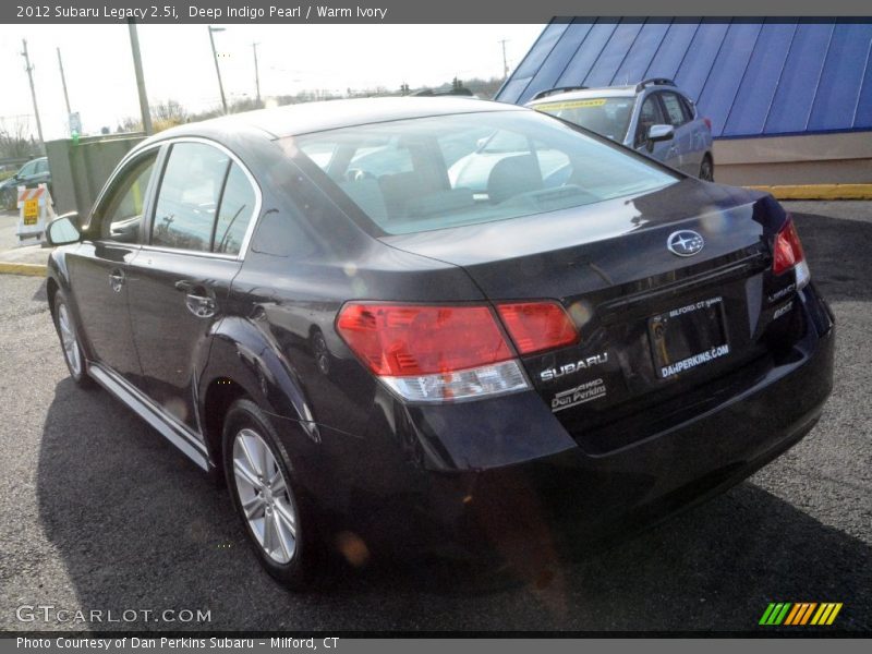 Deep Indigo Pearl / Warm Ivory 2012 Subaru Legacy 2.5i