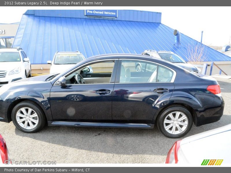 Deep Indigo Pearl / Warm Ivory 2012 Subaru Legacy 2.5i