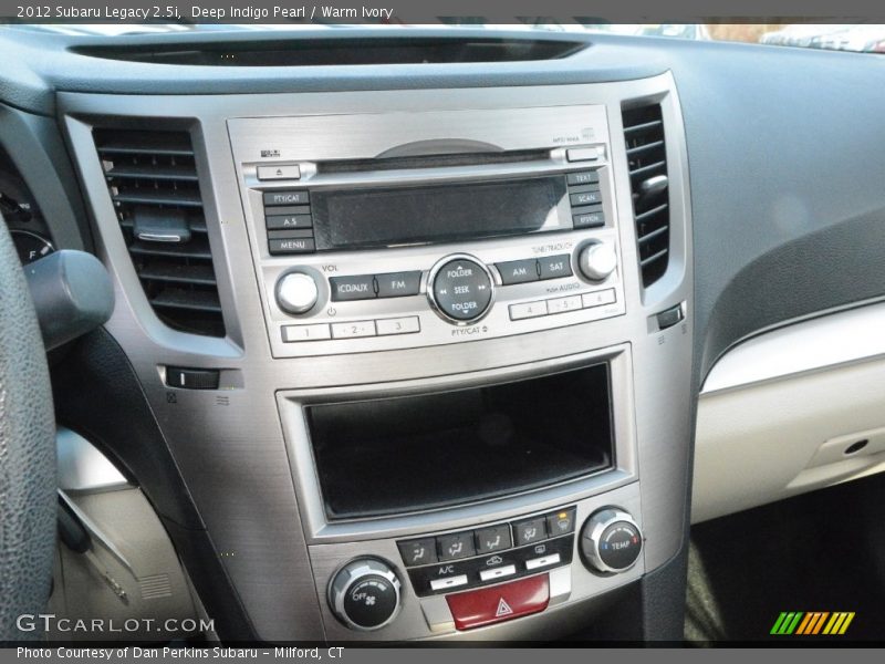 Deep Indigo Pearl / Warm Ivory 2012 Subaru Legacy 2.5i