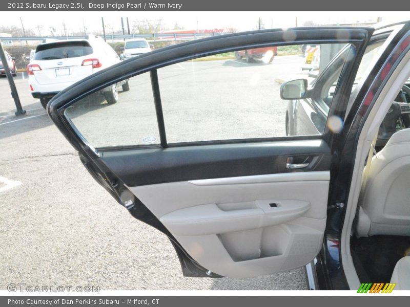 Deep Indigo Pearl / Warm Ivory 2012 Subaru Legacy 2.5i