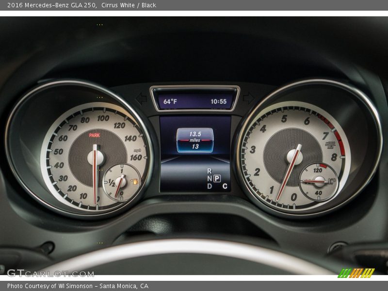 Cirrus White / Black 2016 Mercedes-Benz GLA 250
