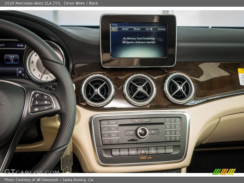 Cirrus White / Black 2016 Mercedes-Benz GLA 250