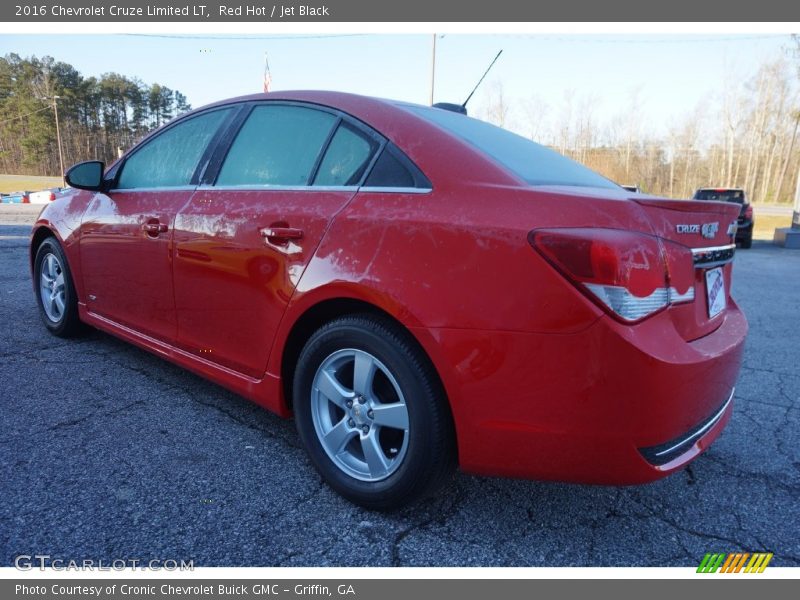 Red Hot / Jet Black 2016 Chevrolet Cruze Limited LT