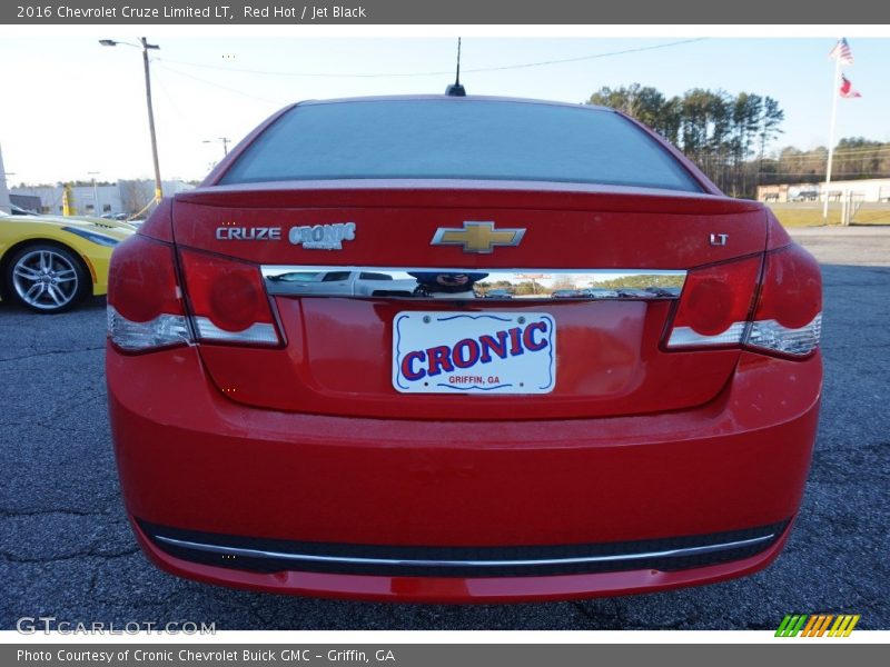 Red Hot / Jet Black 2016 Chevrolet Cruze Limited LT