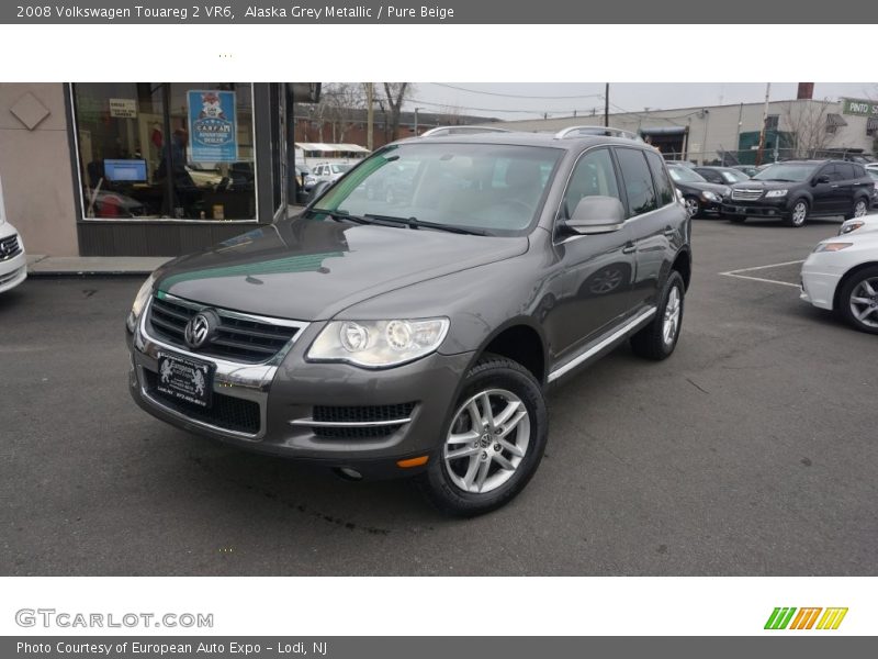 Alaska Grey Metallic / Pure Beige 2008 Volkswagen Touareg 2 VR6