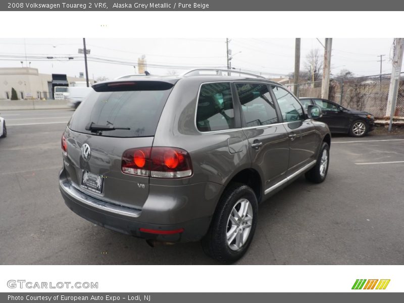 Alaska Grey Metallic / Pure Beige 2008 Volkswagen Touareg 2 VR6