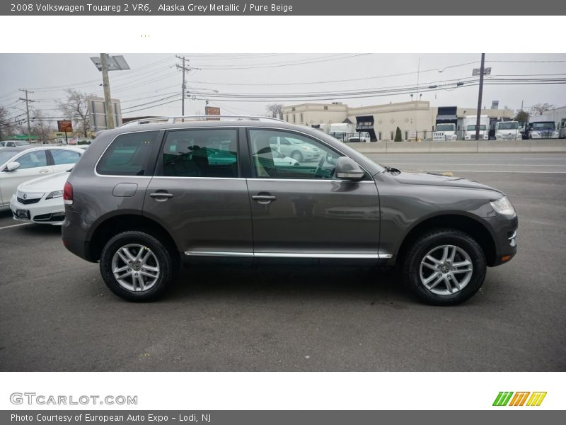 Alaska Grey Metallic / Pure Beige 2008 Volkswagen Touareg 2 VR6