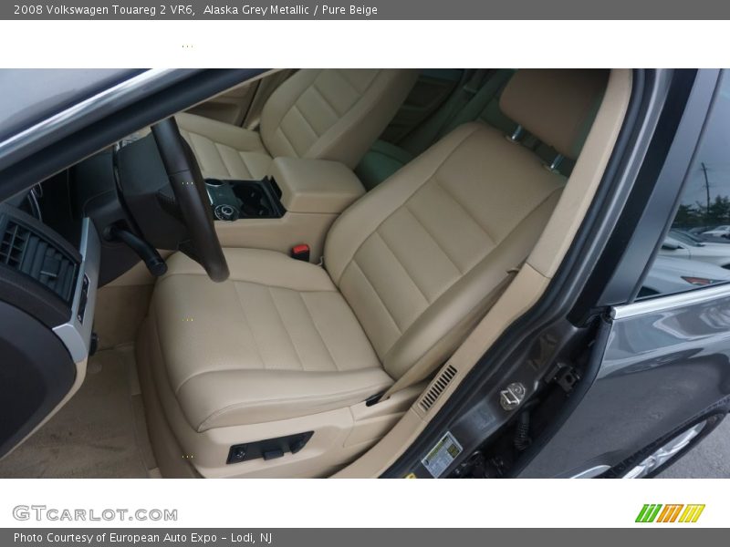 Alaska Grey Metallic / Pure Beige 2008 Volkswagen Touareg 2 VR6