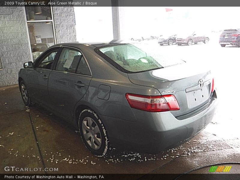 Aloe Green Metallic / Bisque 2009 Toyota Camry LE