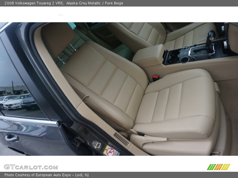 Alaska Grey Metallic / Pure Beige 2008 Volkswagen Touareg 2 VR6