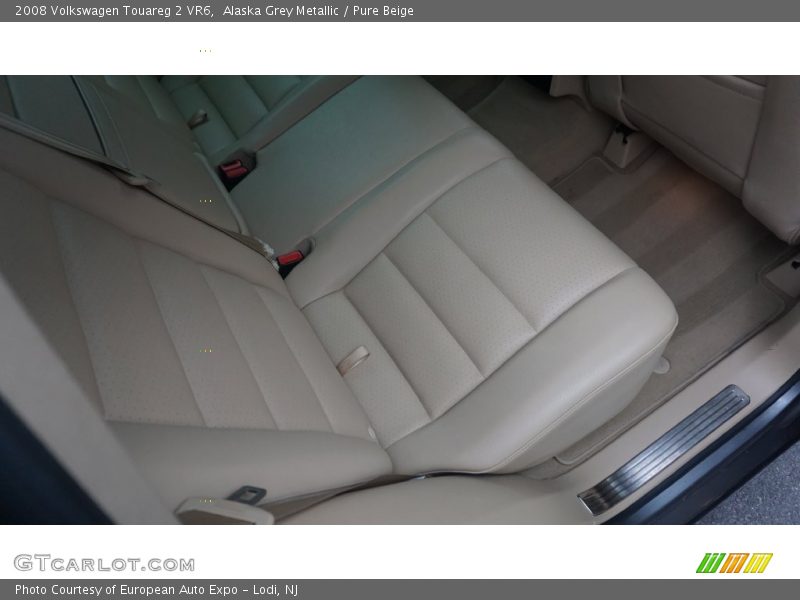 Alaska Grey Metallic / Pure Beige 2008 Volkswagen Touareg 2 VR6