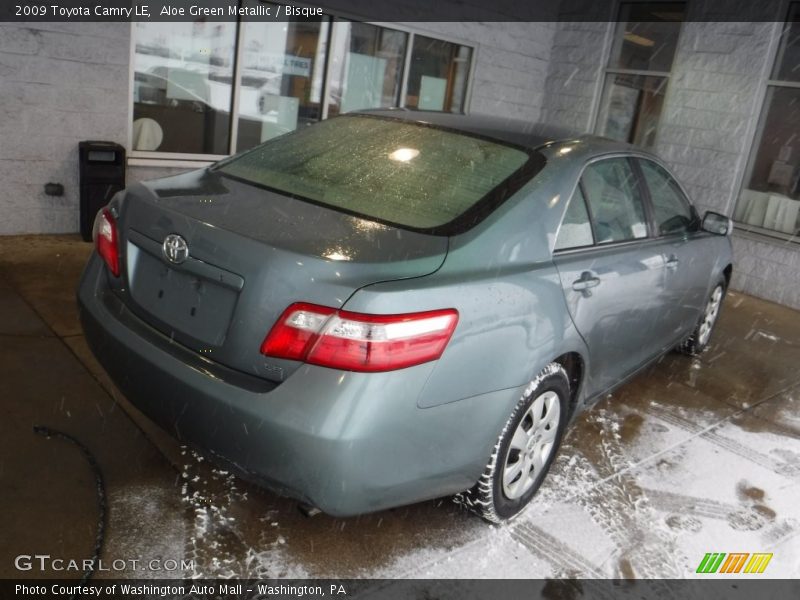 Aloe Green Metallic / Bisque 2009 Toyota Camry LE