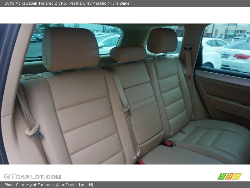 Alaska Grey Metallic / Pure Beige 2008 Volkswagen Touareg 2 VR6