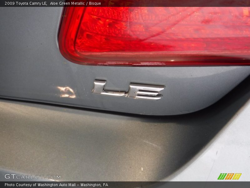 Aloe Green Metallic / Bisque 2009 Toyota Camry LE