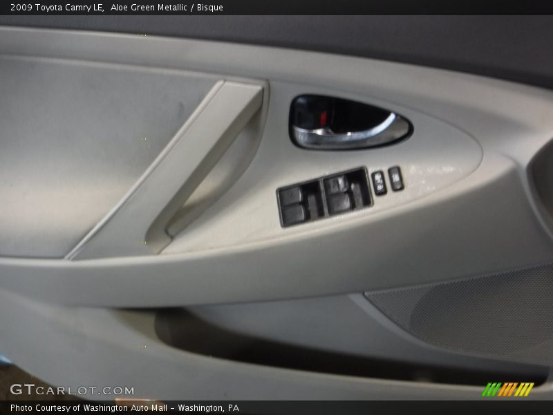 Aloe Green Metallic / Bisque 2009 Toyota Camry LE