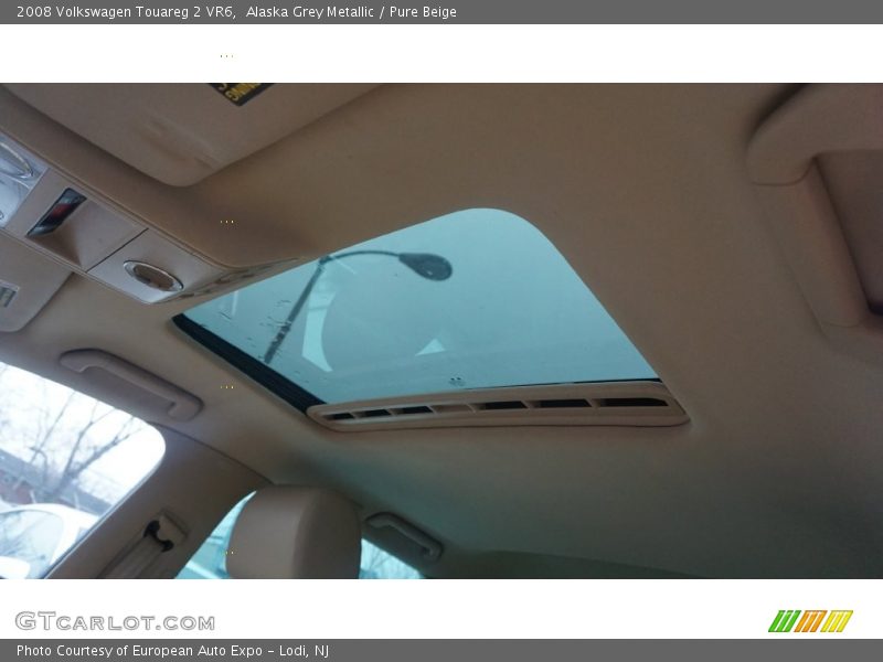 Alaska Grey Metallic / Pure Beige 2008 Volkswagen Touareg 2 VR6