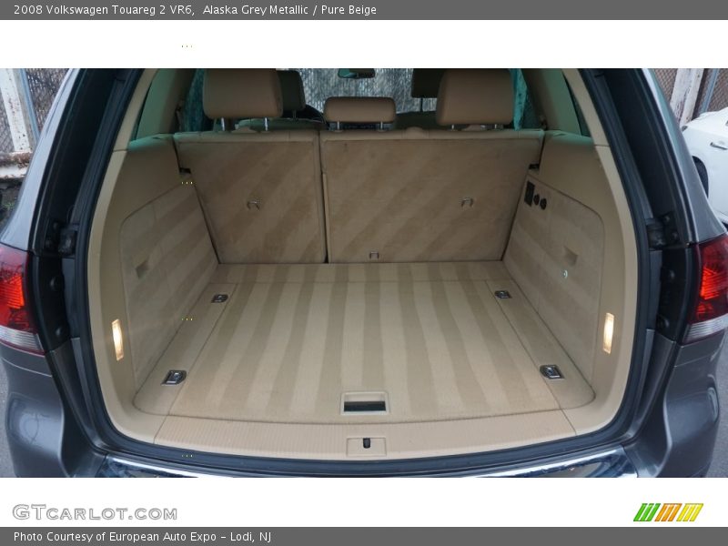 Alaska Grey Metallic / Pure Beige 2008 Volkswagen Touareg 2 VR6