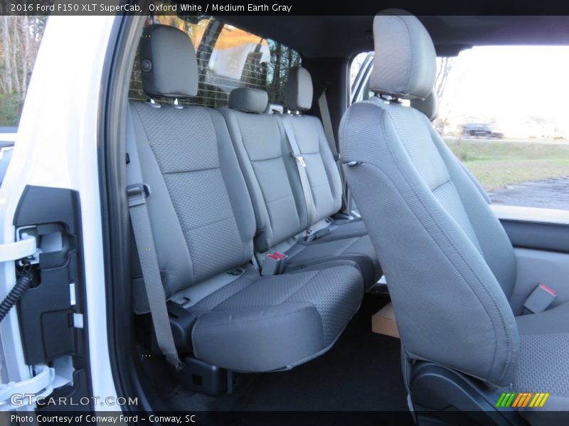 Oxford White / Medium Earth Gray 2016 Ford F150 XLT SuperCab
