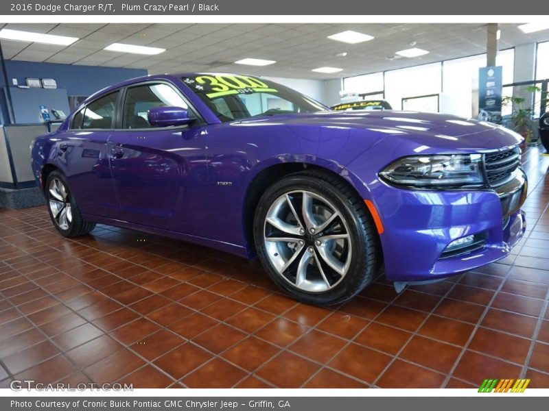 Front 3/4 View of 2016 Charger R/T