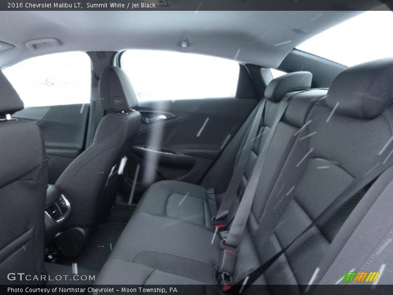 Summit White / Jet Black 2016 Chevrolet Malibu LT